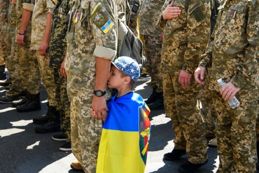 Чоловіки, які під час військової служби стали батьками втретє, мають право на демобілізацію – ВР